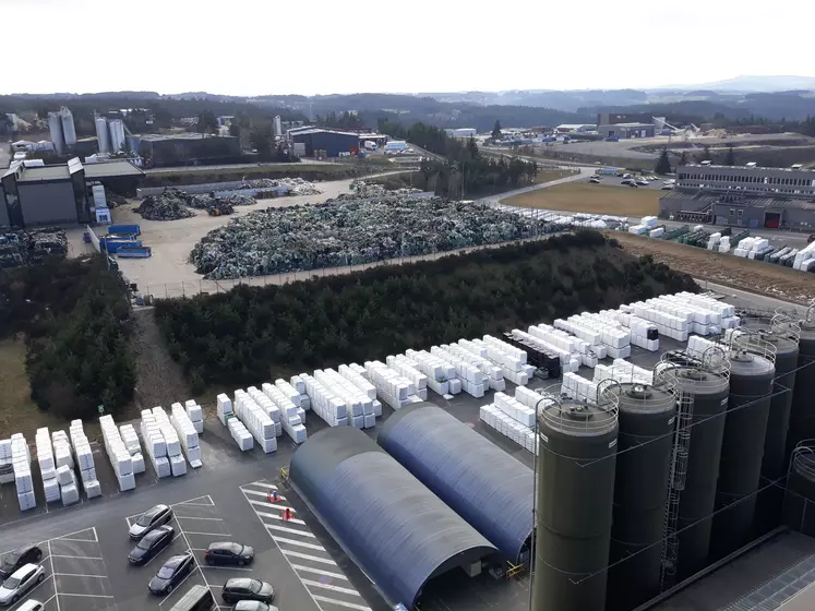 Le 17 février, l'usine du groupe Barbier a ouvert ses portes à une délégation de la Chambre d'agriculture  d'Ardèche. 