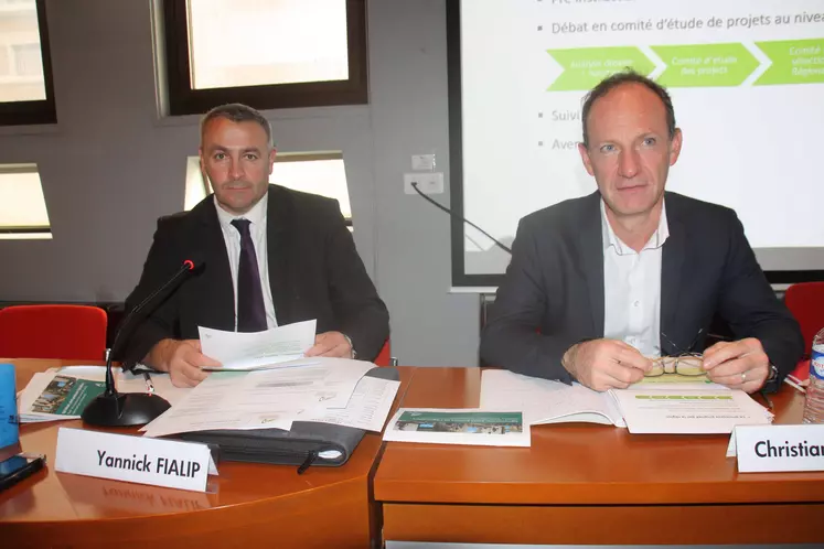 Le président de la Chambre d'agriculture de Haute-Loire, Yannick Fialip et le directeur Christian Buffière.