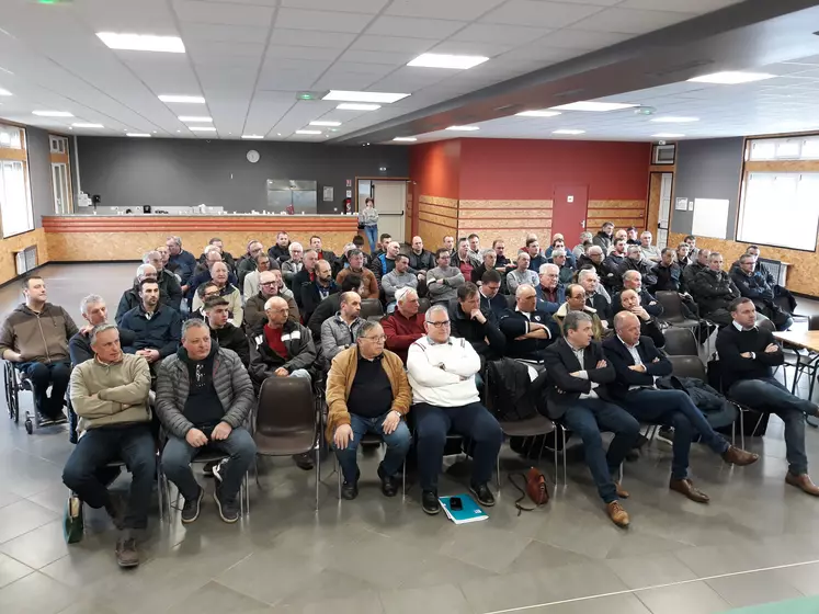 Une tribune très fournie pour l'assemblée générale de l'ODG Lentille Verte du Puy le 24 février à Costaros.