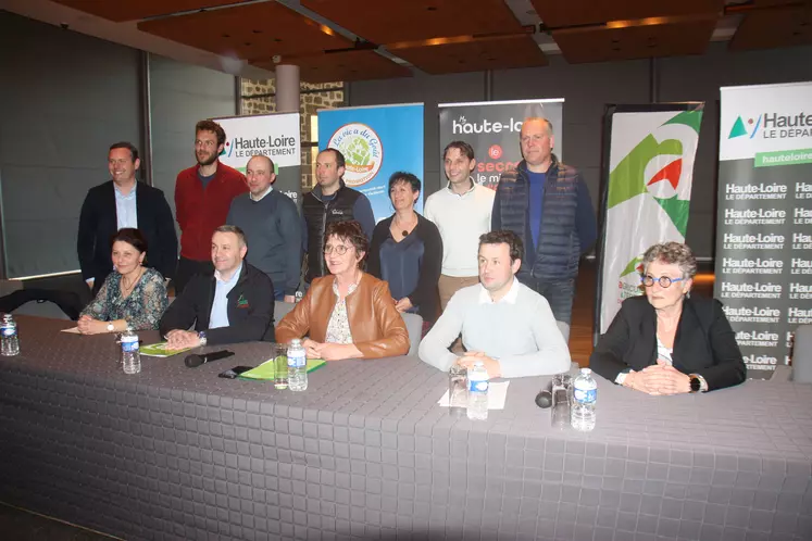 Organisateurs et partenaires étaient réunis ce 20 février dans les locaux du Département pour présenter  le stand "La Haute-Loire, fière de ses producteurs" au SIA.