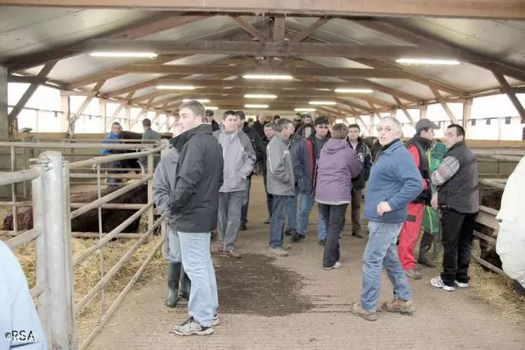 ne journée technique co-organisée par le Groupe salers évolution, Bovins croissance, la Chambre d’agriculture, l’UALC et l’ASDEA.