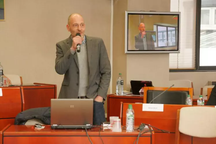 Christophe Guilluy, géographe sans langue de bois face aux conseillers départementaux.