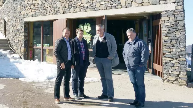 Philippe Fabre, président du syndicat mixte, Louis Chambon, Philippe Maurs et Christophe Raynal, vice-présidents.