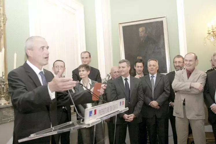 Trois ans après sa prise de fonction, Paul Mourier quitte le Cantal pour rejoindre le Var.