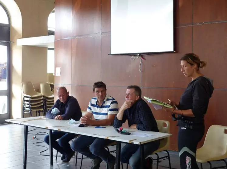 L'association des éleveurs de race salers du Cantal envisage d'organiser un concours départemental en septembre prochain sur le site des haras nationaux à Aurillac.