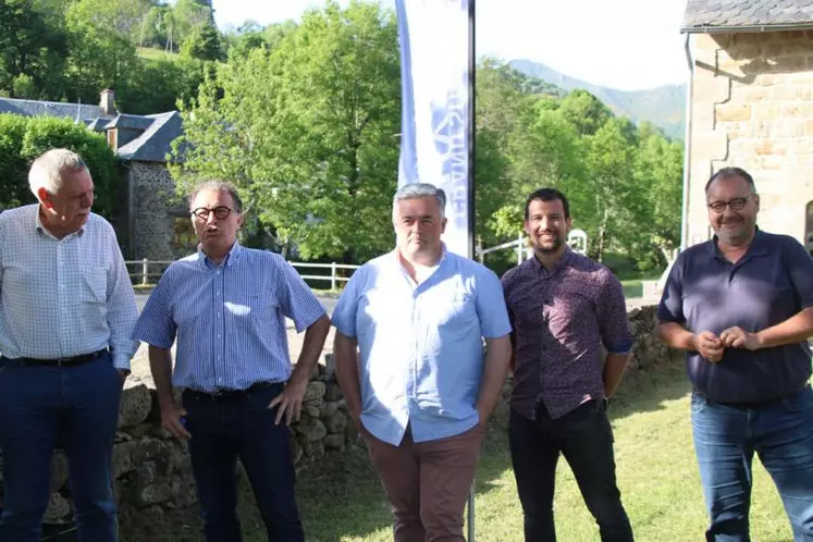 Autour des élus du territoire, le Grand Site de France Puy Mary - Volcan du Cantal ne cesse d'évoluer.