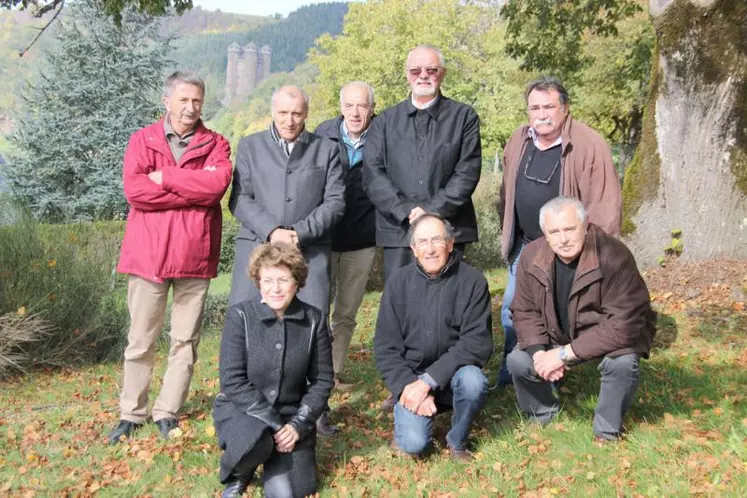 Réunis à Tournemire, les Greeters s’amusent à décrire avec passion leur territoire, forcément le plus beau...
