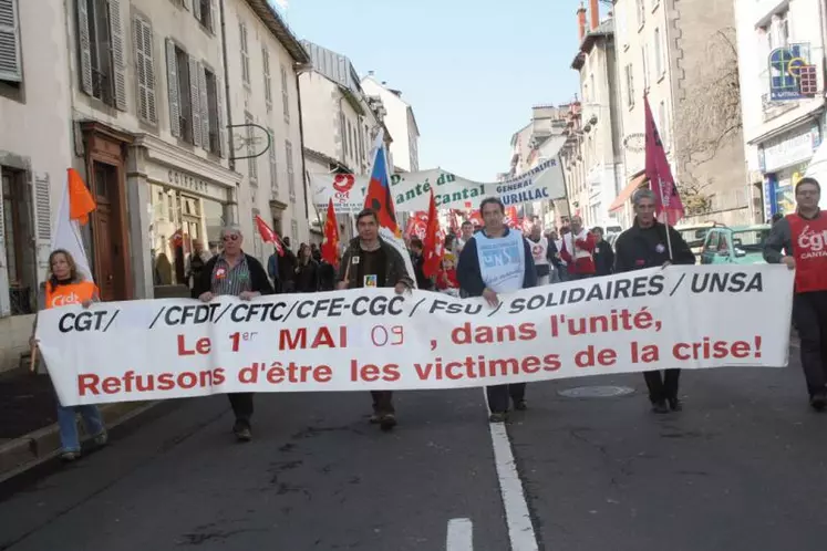 Des syndicats unis pour dénoncer, entre autres, “les spéculateurs et les fraudeurs” des sphères financières.