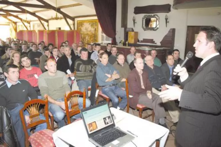 Vincent Chatellier est intervenu lors de l’assemblée générale du syndicat du Contrôle laitier du Cantal.