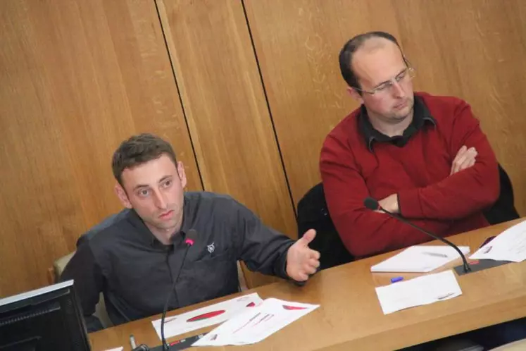 Frédéric Lacoste et Benoît Aurière ont présenté l’installation dans le Cantal aux divers partenaires et OPA départementales. 