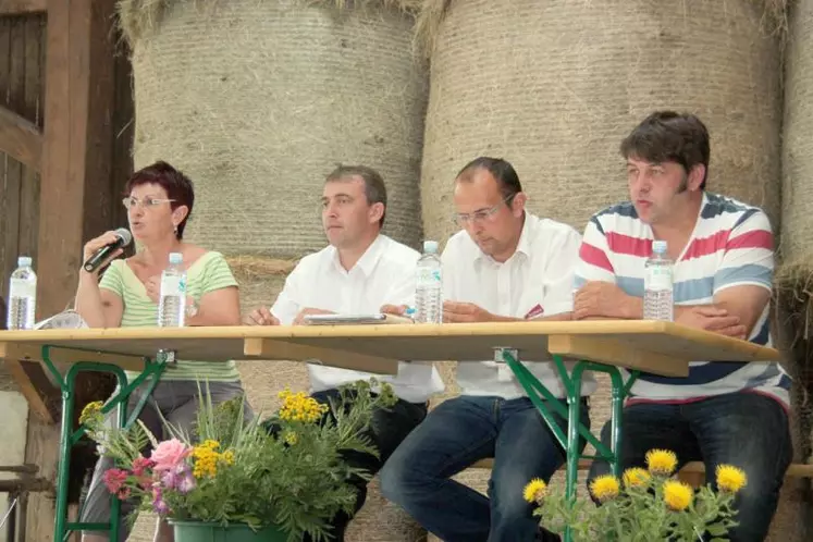 Le conseil de la FDSEA qui s’est tenu à La Chapelle d’Alagnon a permis aux responsables de terrain de se retrouver autour de son bureau départemental.