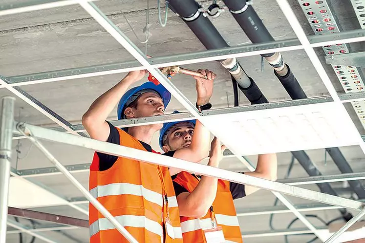 Le secteur des travaux publics est resté sinistré en 2016 dans le Cantal avec un chiffre d’affaires en repli de 3,5 % et des effectifs salariés en baisse de 3,8 %.