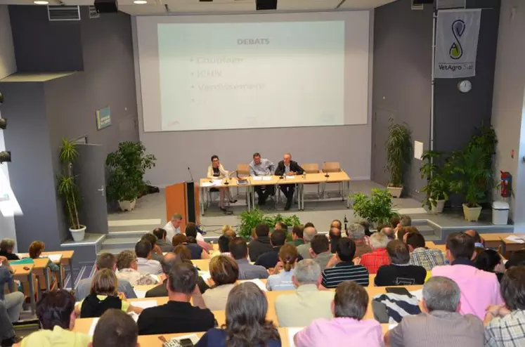 Rassemblement des professionnels agricoles, vendredi dernier, à VétagroSup, à Lempdes.