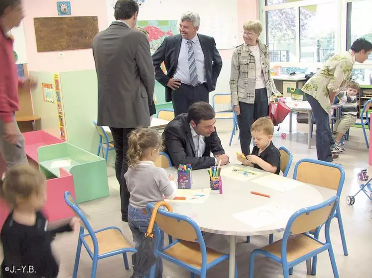 Alain Calmette à l'école de Canteloube.