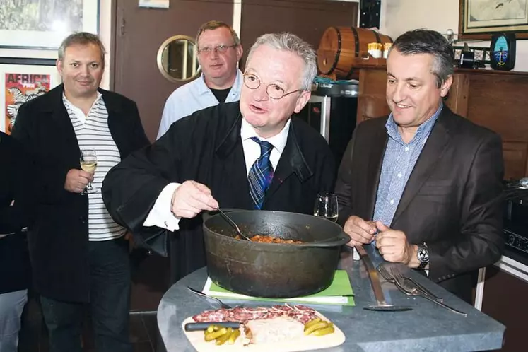 Jean-Luc Petitrenaud de passage à Aurillac, cette semaine, avant de passer le week-end à Salers pour la Fête de l’été et du casse-croûte.