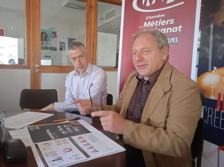 Gérard Veyrines et Dominique Gouze ont tracé la feuille de route de la chambre de métiers et de l’artisanat du Cantal.