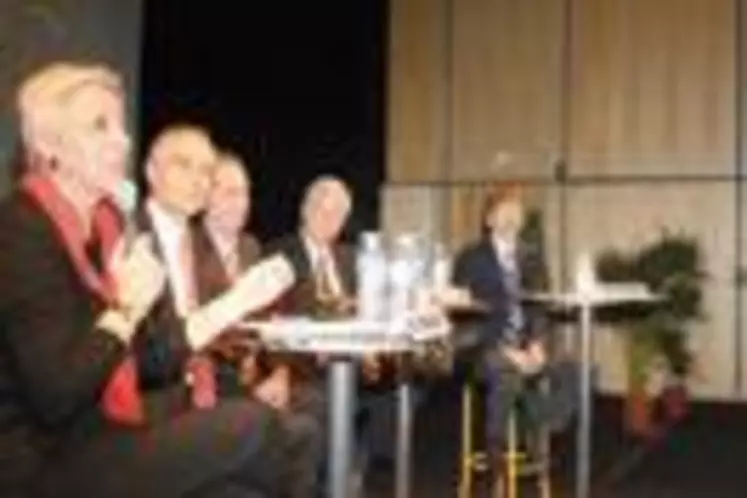 Administrateurs et directeurs de Groupama d’Oc et du Cantal.