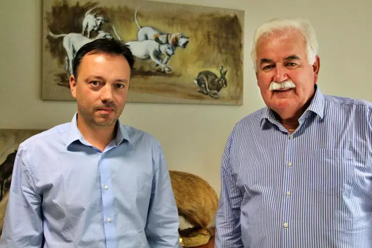 Le directeur et le président de la Fédération des chasseurs du Cantal, MM. Semeteys et Picard.