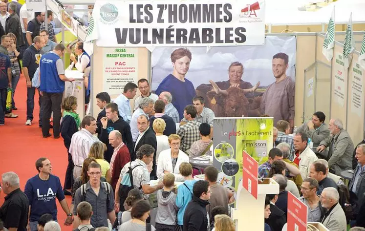 Une banderole sur le stand de la FRSEA au Sommet de l'élevage pour interpeler ministre, élus et grand public.