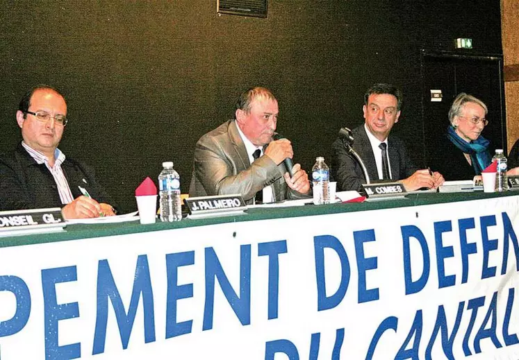 Michel Combes avait convié son homologue d’une association de défense sanitaire sud-portugaise, Joan Palmeiro, à témoigner du fonctionnement de l’organisation sanitaire au Portugal.