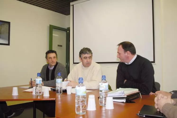 Bernard Delcros, Vincent Descœur et Hervé Pounau ont validé les orientations pour la saison en cours et celle à venir.