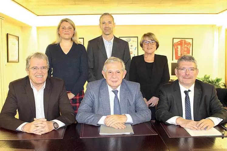 Les élus locaux et nationaux cantaliens unis autour de l’ouverture du 3e département IUT d’Aurillac.