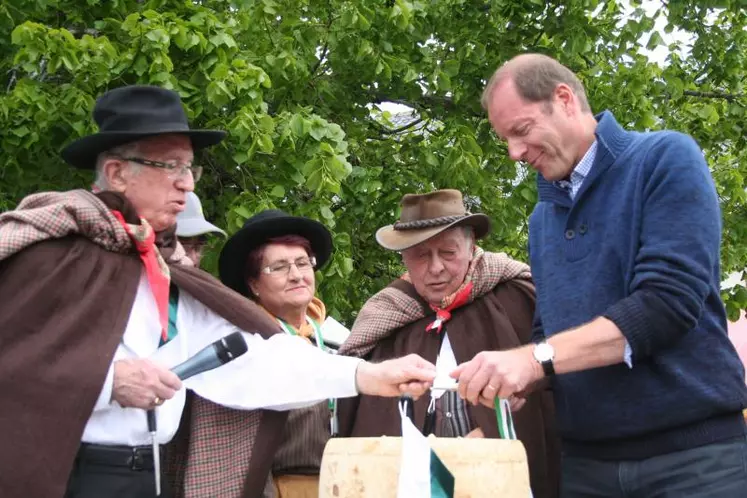 C. Prudhomme est aussi propriétaire d'un buron sur la commune.