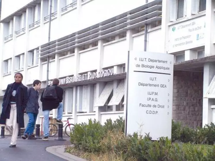 À l’image de l’IUT Génie biologique, le pôle universitaire d’Aurillac propose des formations spécifiques, voire uniques.