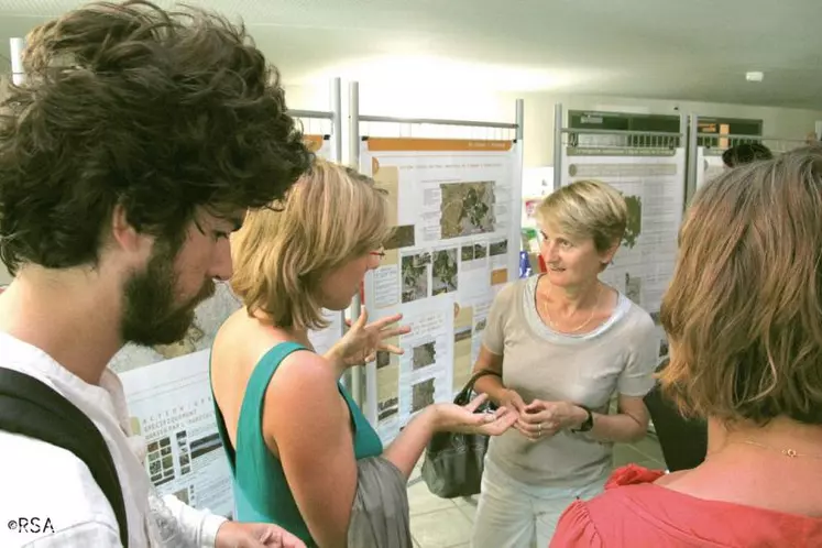 Les étudiants ont rendu leurs conclusions au cours d’une conférence et d’une exposition ; un film est en préparation.