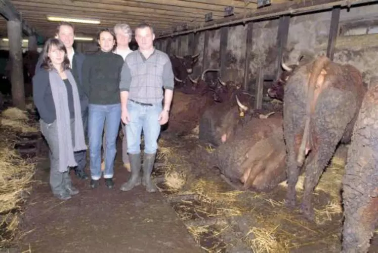 Yves Vérème a accueilli l’équipe de France Info sur son exploitation de La Grange rouge pour une émission d’une heure consacrée à l’agriculture.