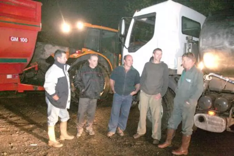 Des camions à nouveau bloqués dans les fermes | Agriculture Massif ...