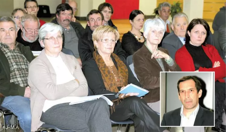 Bruno Desbuleux, directeur réseau et opération de l’AFM, est venu présenter aux bénévoles cantaliens les objectifs du Téléthon 2011.