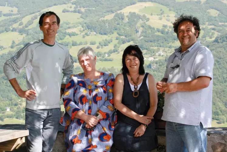 Pierre Pommarel, Agnès Mollon, Nicole Rouaire et Lionel Roucan, conseillers régionaux Verts de l’Auvergne.