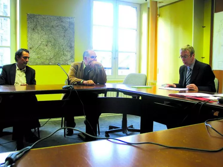 Jean-Philippe Viollet et Philippe Monteil ont rencontré le représentant de l’état en Creuse pour faire part de la colère qui émerge dans les campagnes à propos de la gestion de la vaccination.