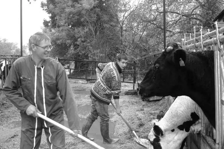 Marc Meerman et Cédric au travail.