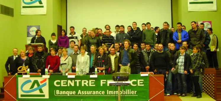 Les dossiers diversification poules pondeuses, fromages de brebis, maraichage Bio viennent compléter la dominante des projets bovins (76 %).