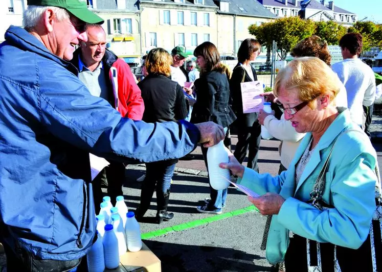 Action de la FDSEA et des JA vers le public, samedi 3 octobre.