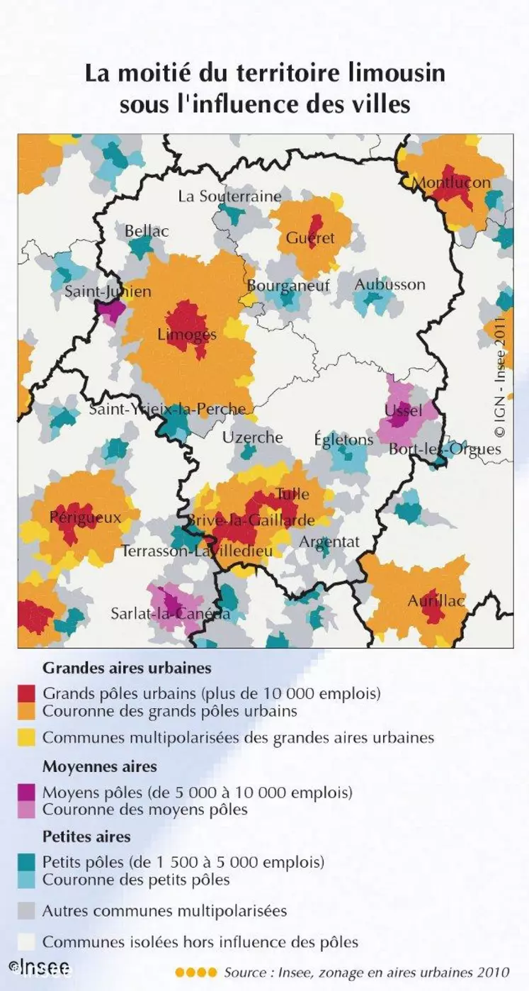 Les aires urbaines du Limousin sont clairement positionnées à l’Ouest et près des grands axes routiers.