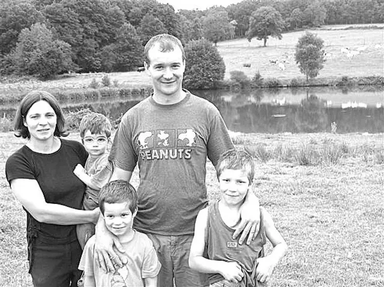 Marie-Pierre, Laurent Betoule et leurs enfants.