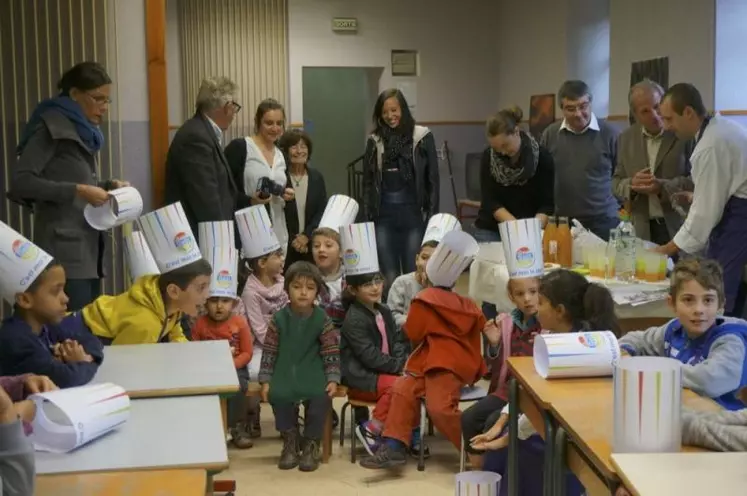 Goûter bien mérité pour les enfants de l'école Sainte Lucie de Florac !