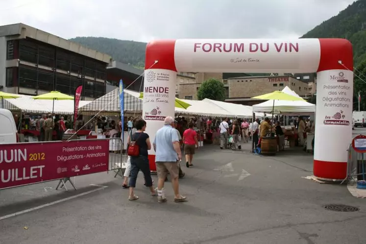 Le forum des vins à Mende.