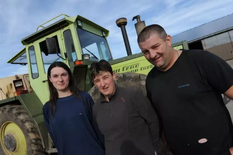 Aurélie Clergue, Christelle et Philippe Sudre.