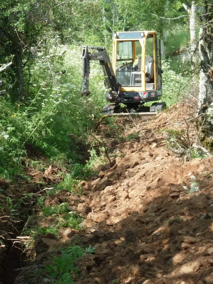 Au village de Cheyroux, commune de Mas d’Orcières, une réserve a été mise en place afin de récupérer l’eau d’un ancien captage.