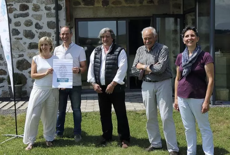 Le parc naturel régional (PNR) de l’Aubrac vient de lancer sur son territoire, la marque « Valeurs parc naturel régional », pour mettre en avant les produits et services du territoire. Les premiers marquages sont dédiés à l’hébergement touristique.