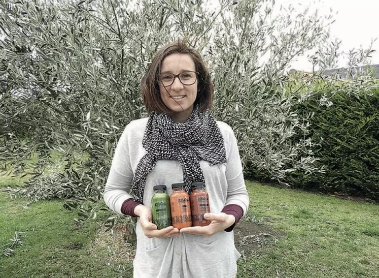 Charline Speziale propose des jus de fruits et légumes locaux, pressés à froid, non pasteurisés, sans additif et sans conservateur.