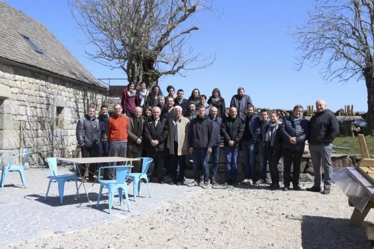 Une trentaine de personnes s’est retrouvée vendredi dernier au buron du Cap Combattu pour assister à l’assemblée générale du Copage.