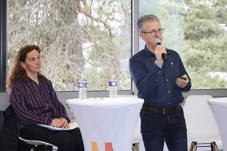 Patricia Granat, présidente du Cerfrance, et Denis Laporte, directeur, présentent les résultats d'activité