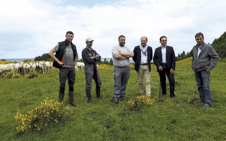 Le premier PPT d’Auvergne a été signé par le Parc Régional des Volcans où l’on dénombre une trentaine d’estives collectives à l’image de celle de Récoleine.