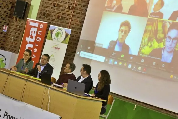 Les participants aux tables rondes de la quatrième édition du « rendez-vous de l'agriculture et de l'innovation », qui s'est tenue le 4 avril, sont unanimes : le numérique est nécessaire à l'avenir de l'élevage.