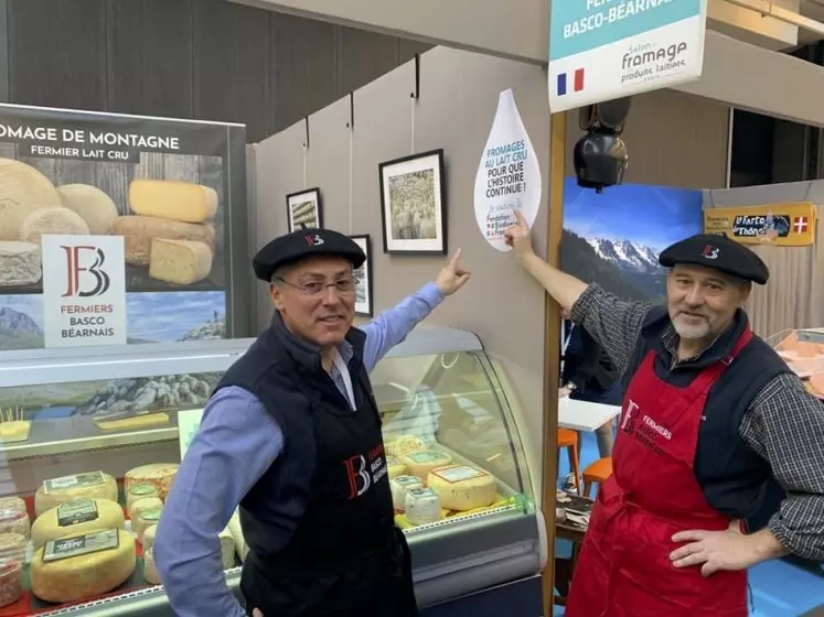 « Fromages au lait cru, pour que l'histoire continue » : le slogan adopté par la fondation pour la biodiversité fromagère a été déployé et argumenté à l'occasion du salon des fromages, organisé en marge du salon de l'agriculture.